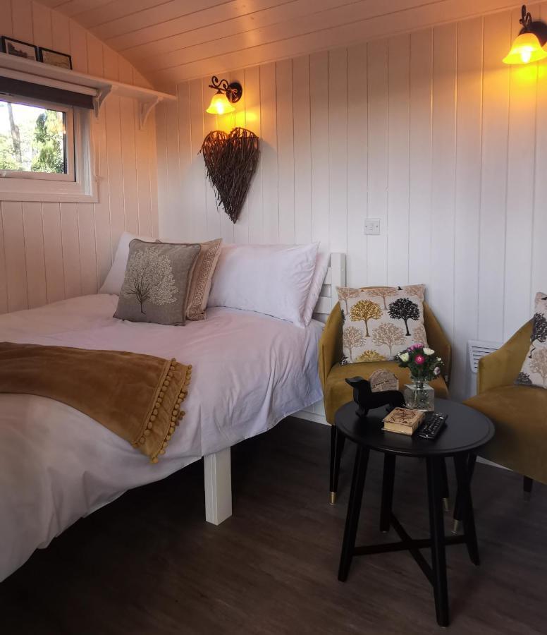 Forest Heath Shepherd'S Huts Рингуд Екстериор снимка